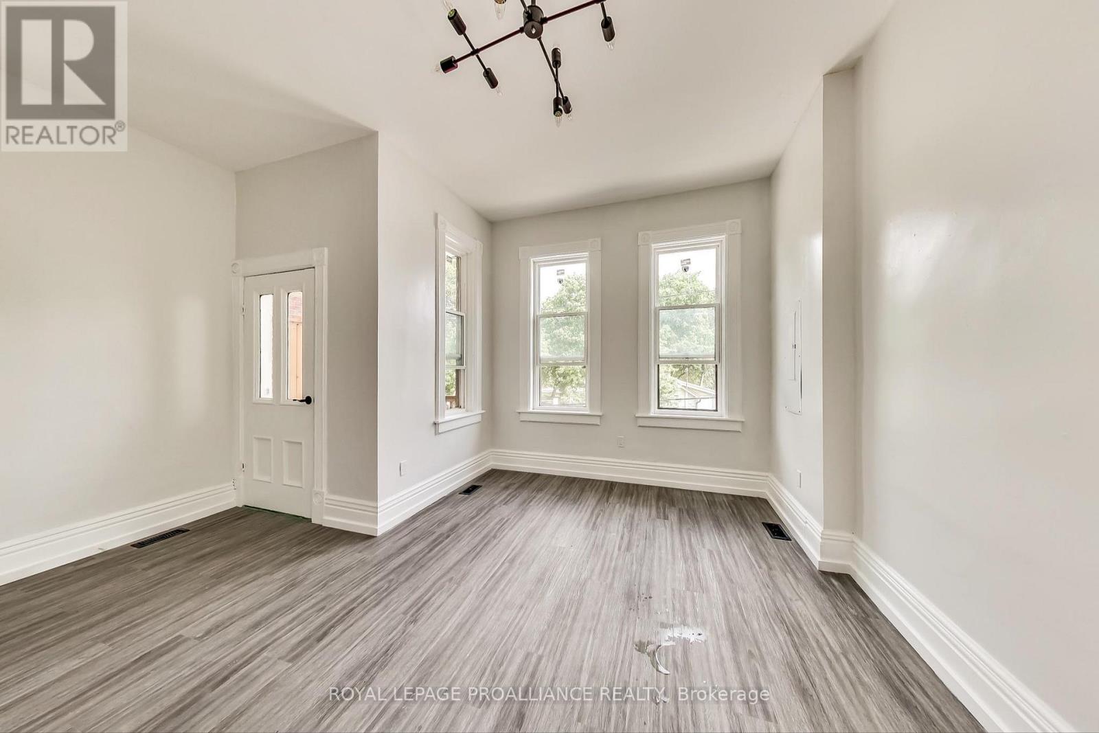 # 2 - 613 Union Street, Peterborough, Ontario  K9H 3V4 - Photo 4 - X13766460
