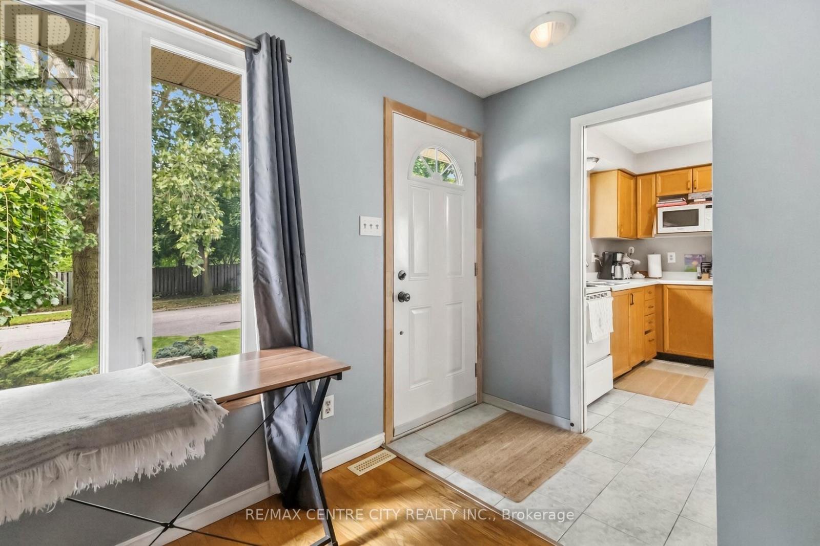 228 Pochard Lane, London East, Ontario  N5W 5Z3 - Photo 2 - X13789574