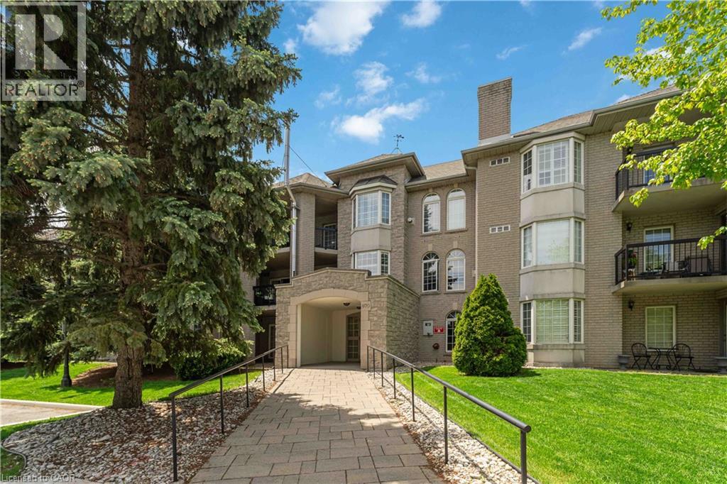 970 GOLF LINKS Road Unit# 205, Ancaster, Ontario