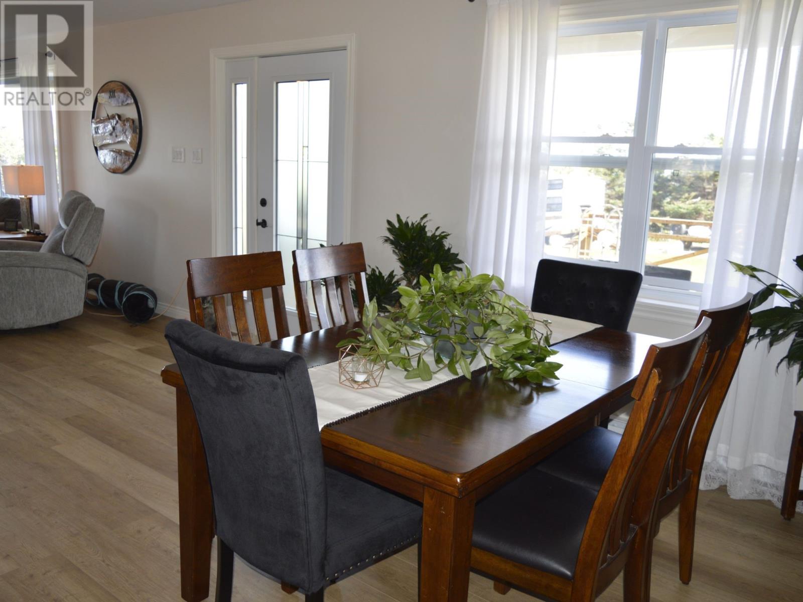 8 Vaughan Road, Small Point — photo 21