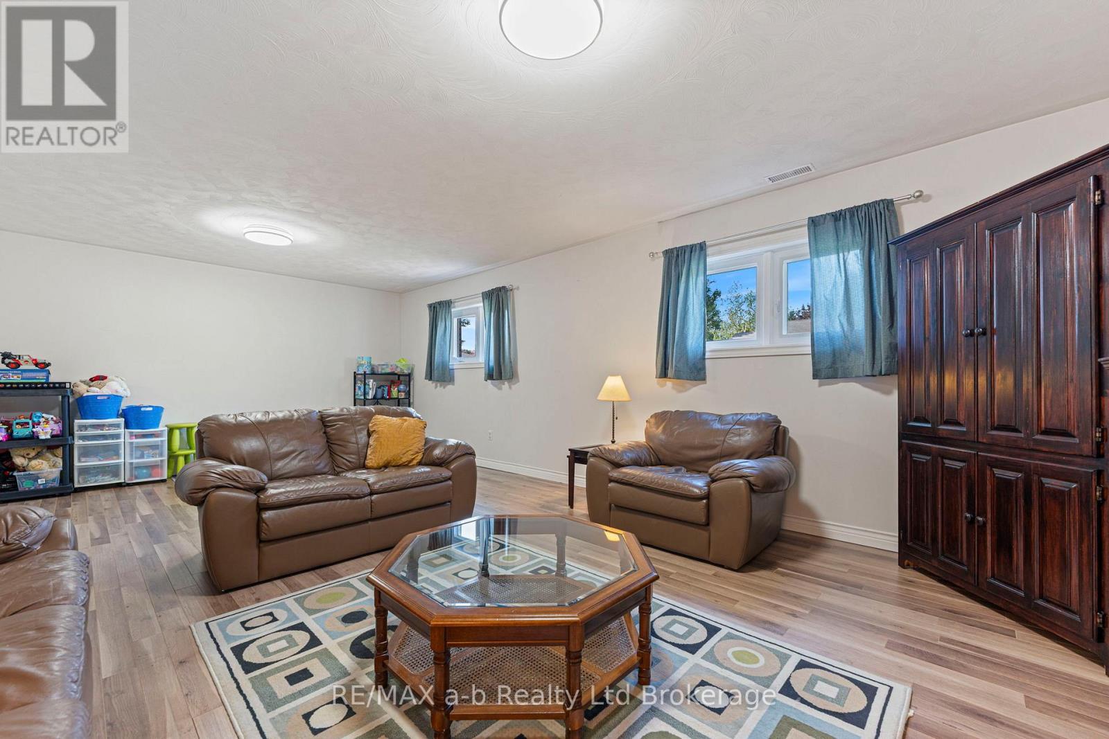 48 Denrich Avenue, Tillsonburg, Ontario  N4G 4W1 - Photo 20 - X13789564