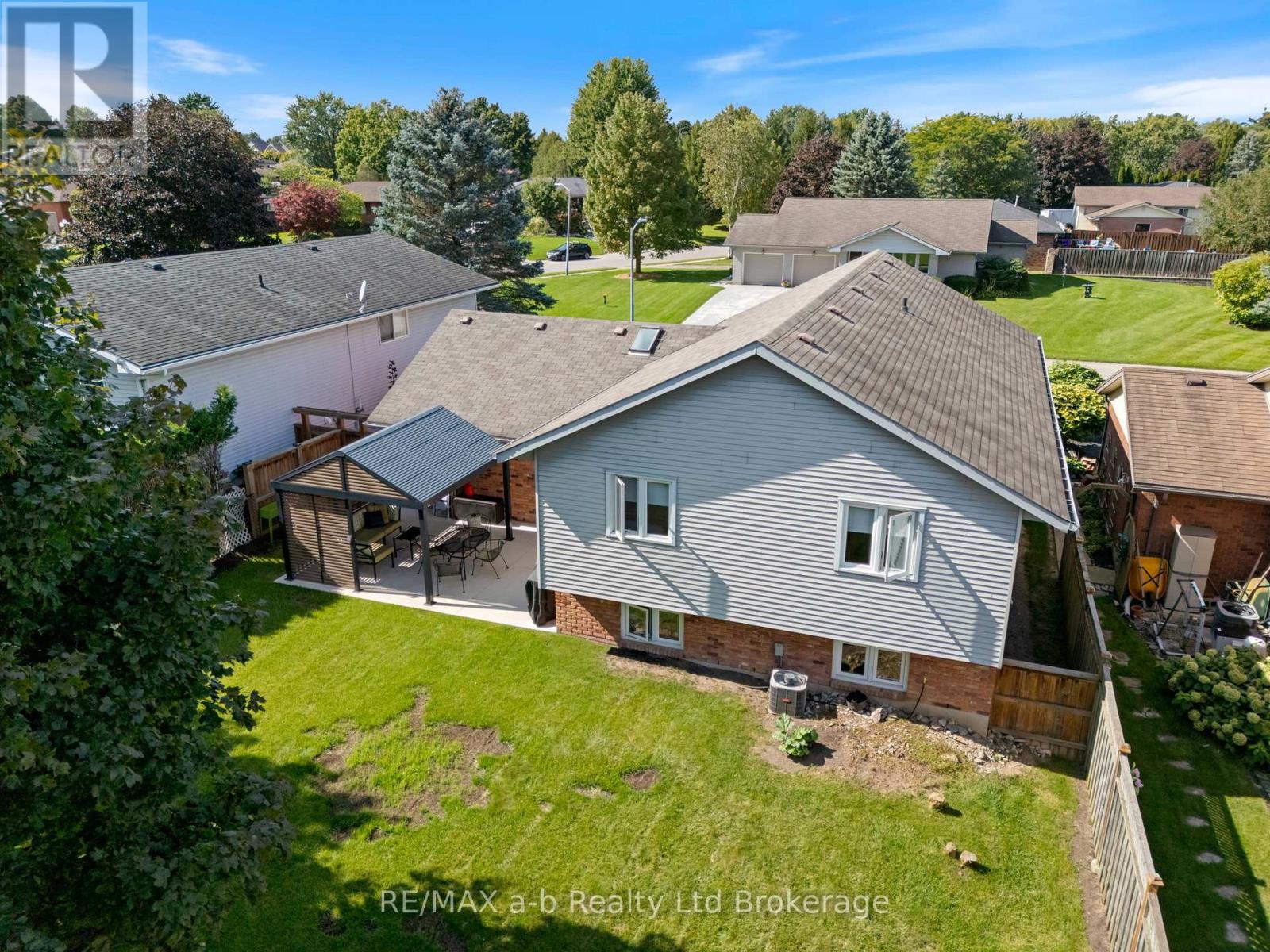 48 Denrich Avenue, Tillsonburg, Ontario  N4G 4W1 - Photo 34 - X13789564