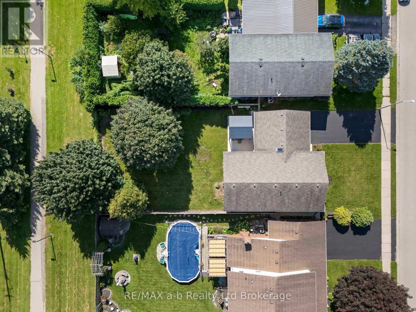 48 Denrich Avenue, Tillsonburg, Ontario  N4G 4W1 - Photo 36 - X13789564