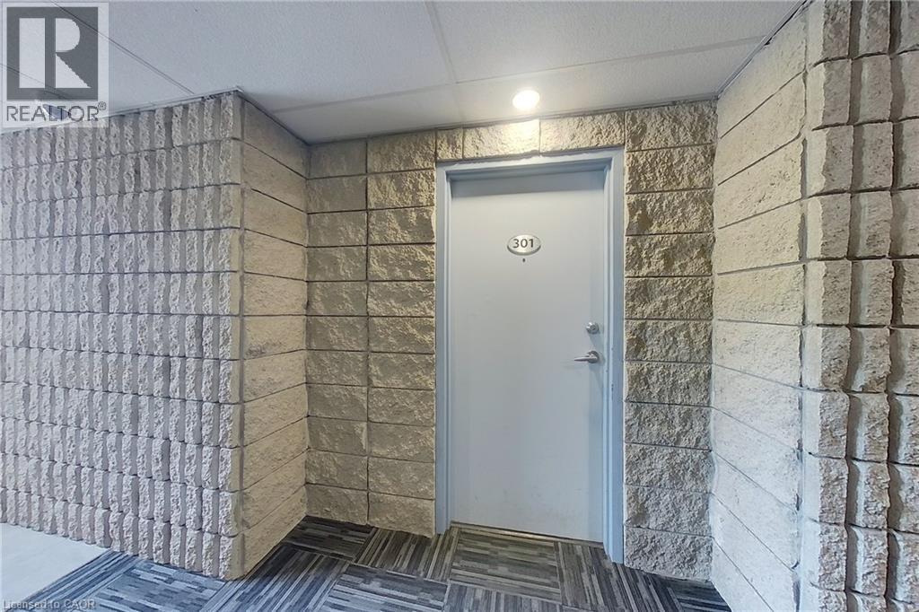 65 N Silvercreek Parkway N Unit# 301, Guelph, Ontario  N1H 7R9 - Photo 3 - 40847487