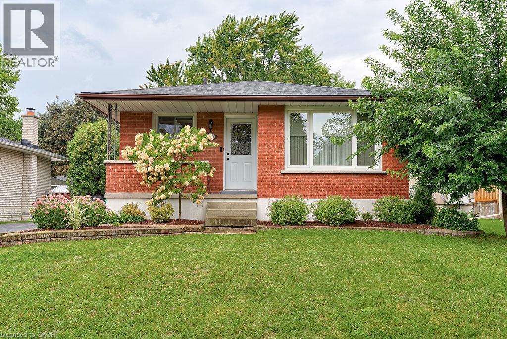 210 SHELLEY Drive, Kitchener, Ontario