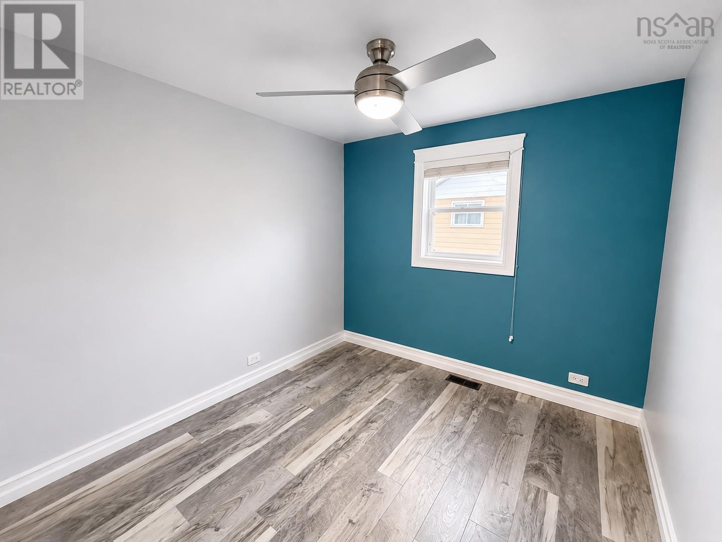 43 Johnson Avenue photo 20
