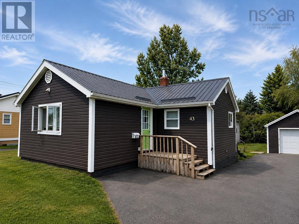 43 Johnson Avenue photo 25