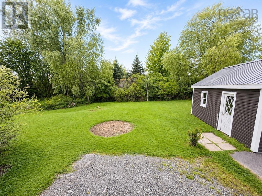 43 Johnson Avenue photo 28