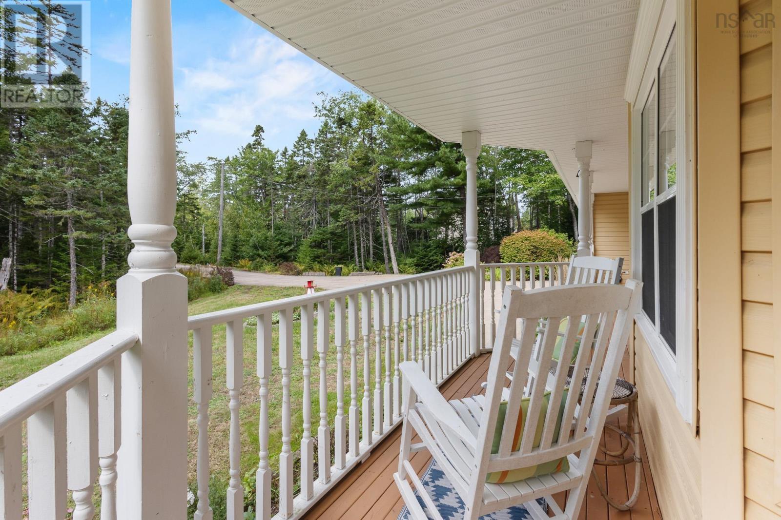 259 Henry Avenue photo 39