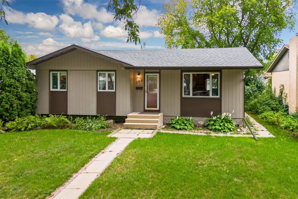 106 Thom Avenue W, Winnipeg, Manitoba R2C 3P5 - Photo 0 - 202623269