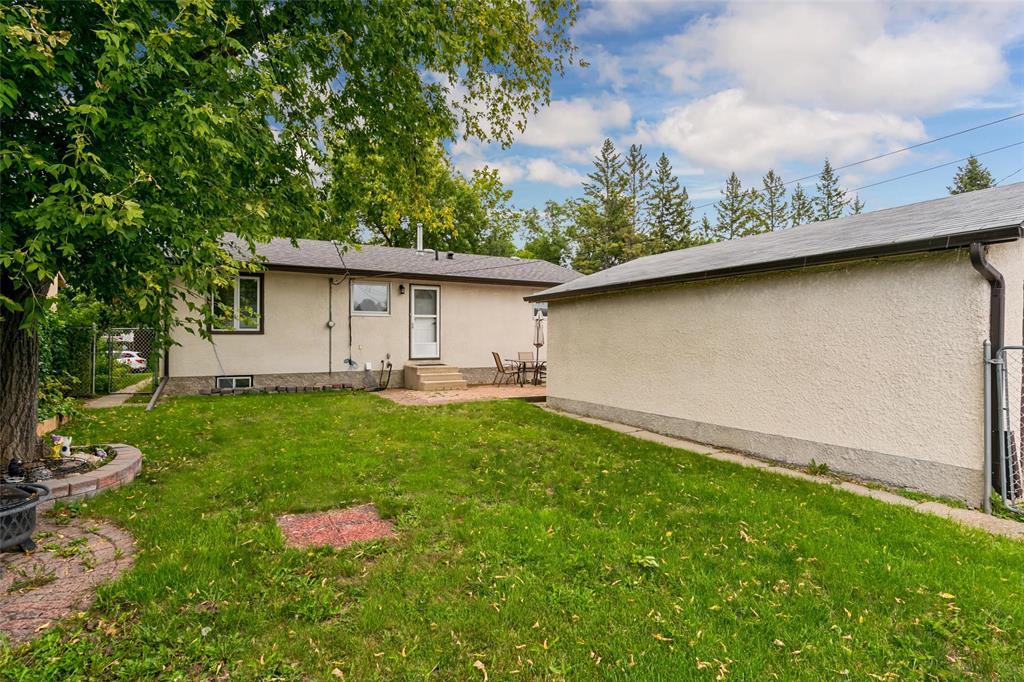 106 Thom Avenue W, Winnipeg, Manitoba R2C 3P5 - Photo 37 - 202623269