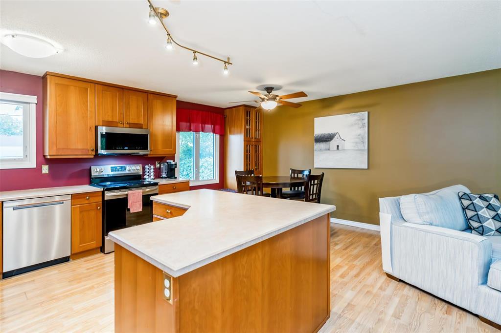 106 Thom Avenue W, Winnipeg, Manitoba R2C 3P5 - Photo 4 - 202623269