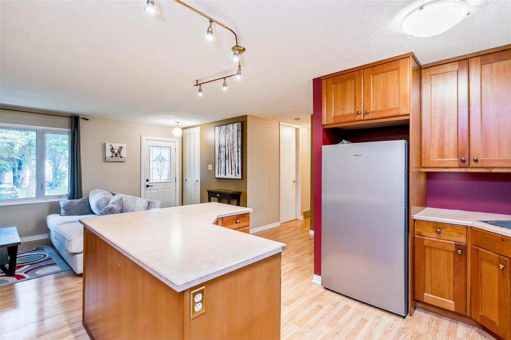 106 Thom Avenue W, Winnipeg, Manitoba R2C 3P5 - Photo 7 - 202623269