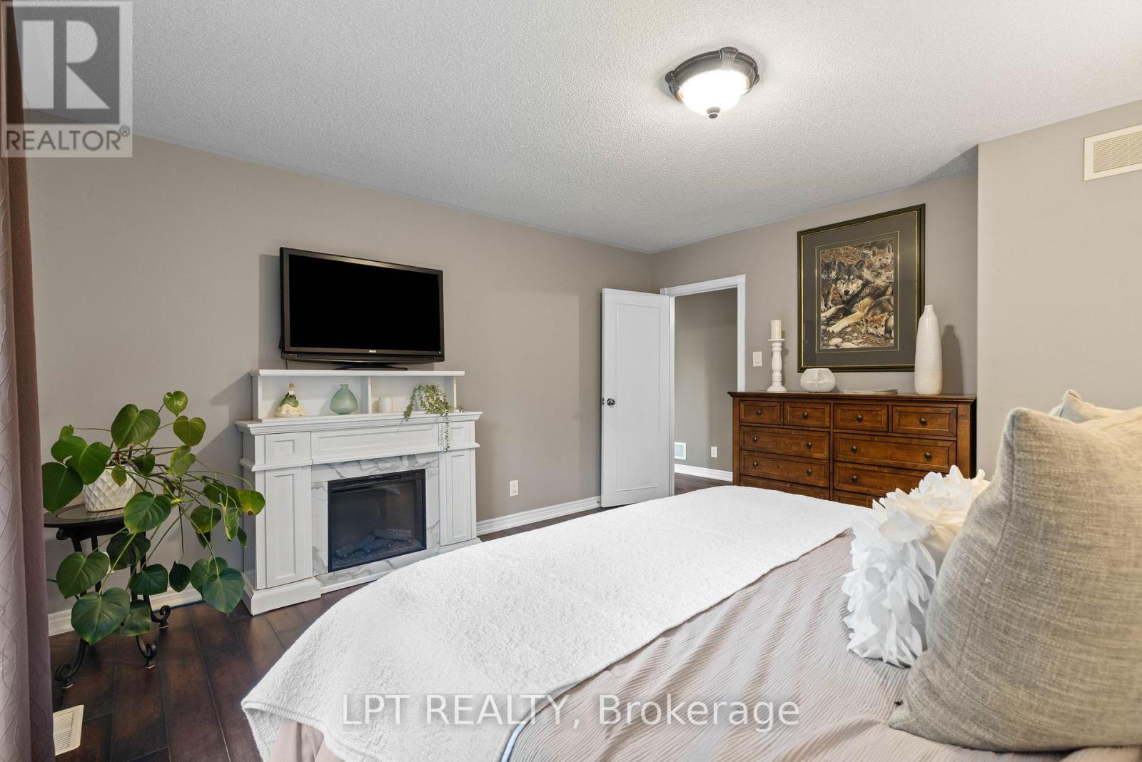 2 Birch Knoll Road, Georgina, Ontario  L0E 1R0 - Photo 19 - N13705454
