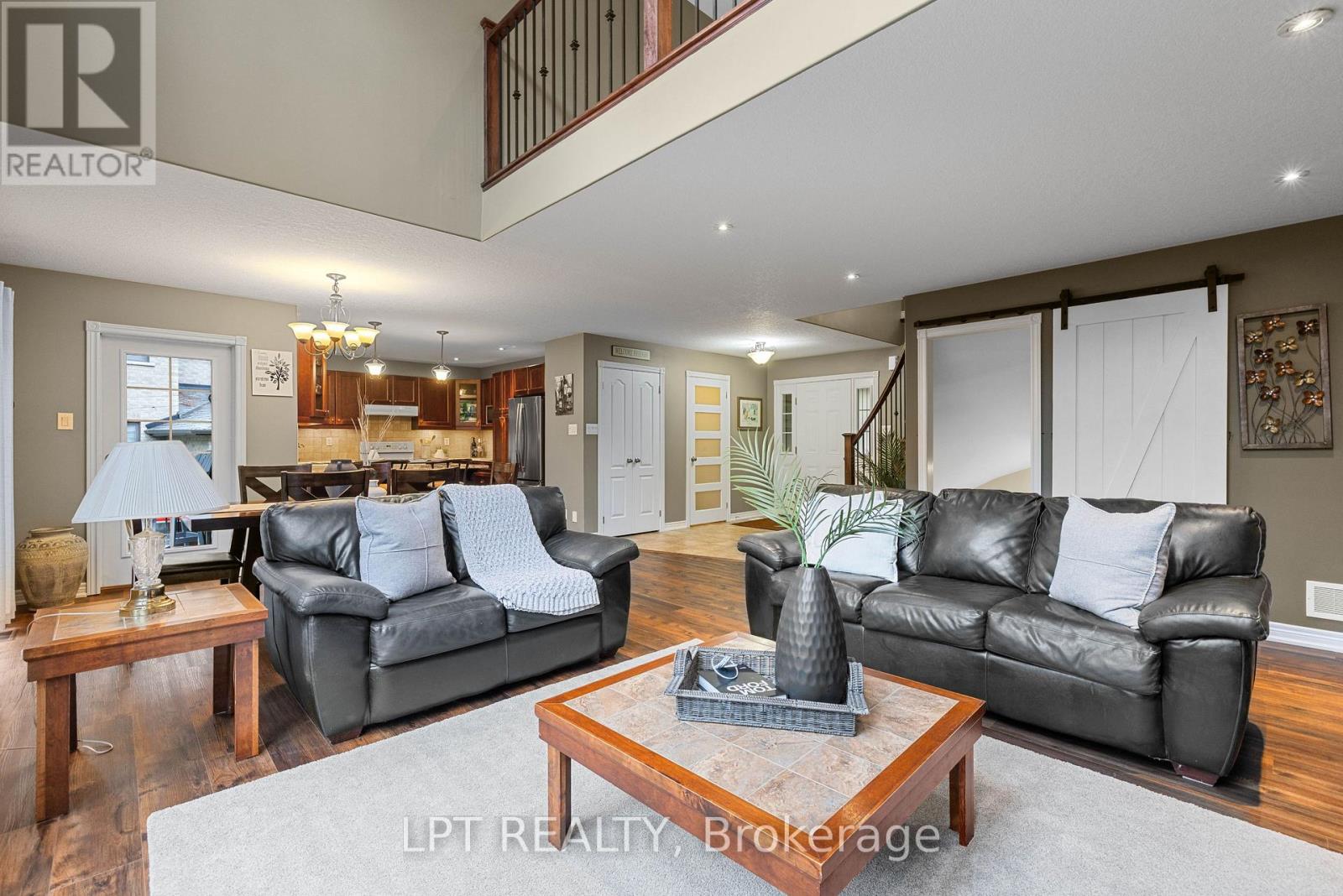 2 Birch Knoll Road, Georgina, Ontario  L0E 1R0 - Photo 14 - N13705454