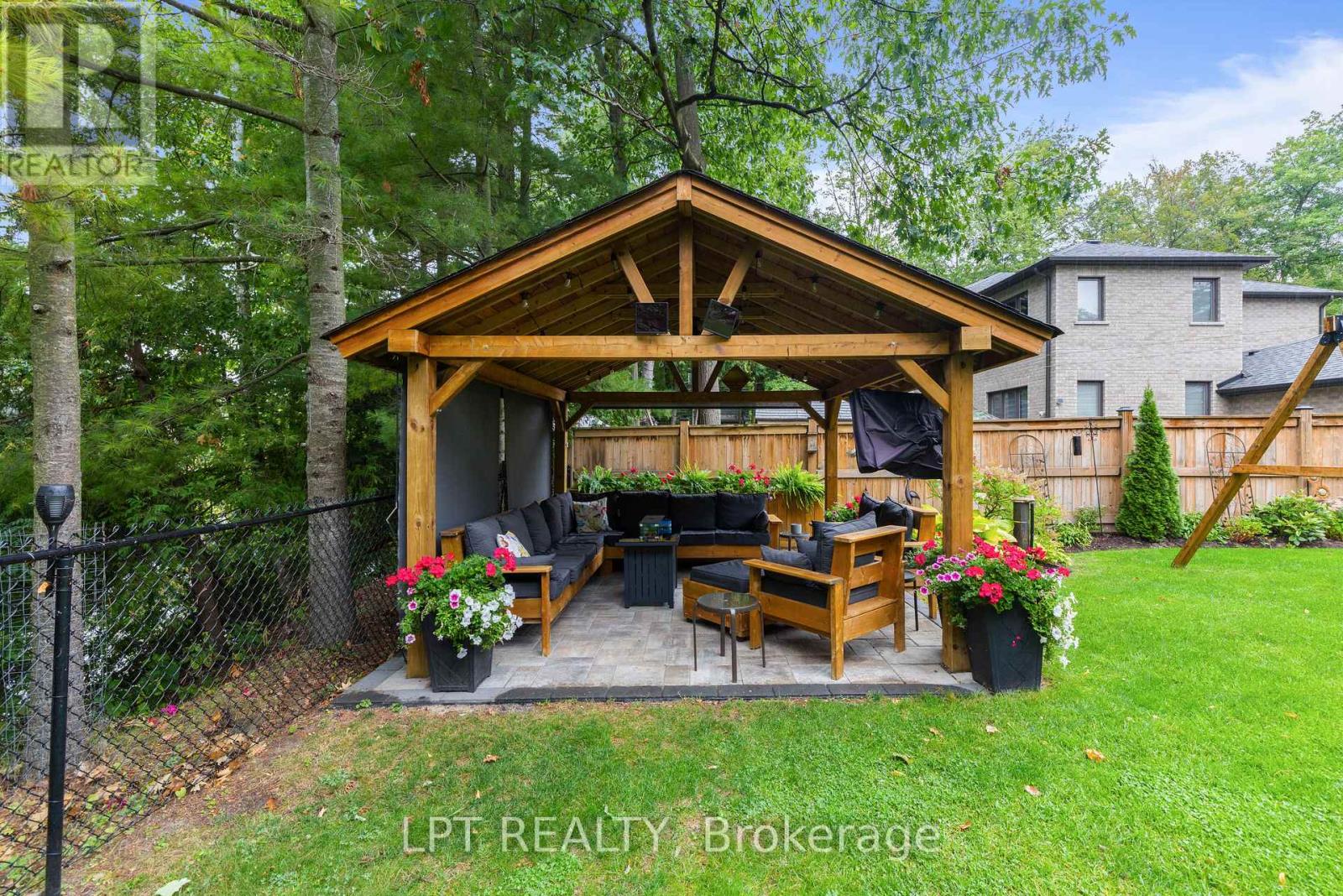 2 Birch Knoll Road, Georgina, Ontario  L0E 1R0 - Photo 41 - N13705454