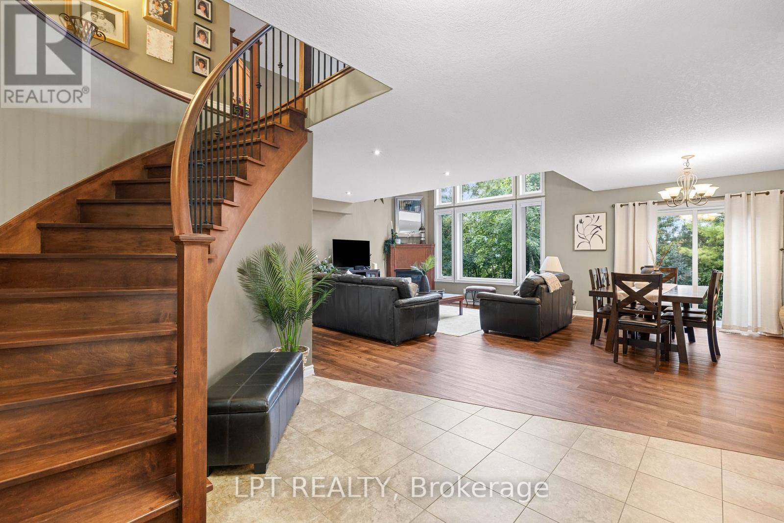 2 Birch Knoll Road, Georgina, Ontario  L0E 1R0 - Photo 10 - N13705454
