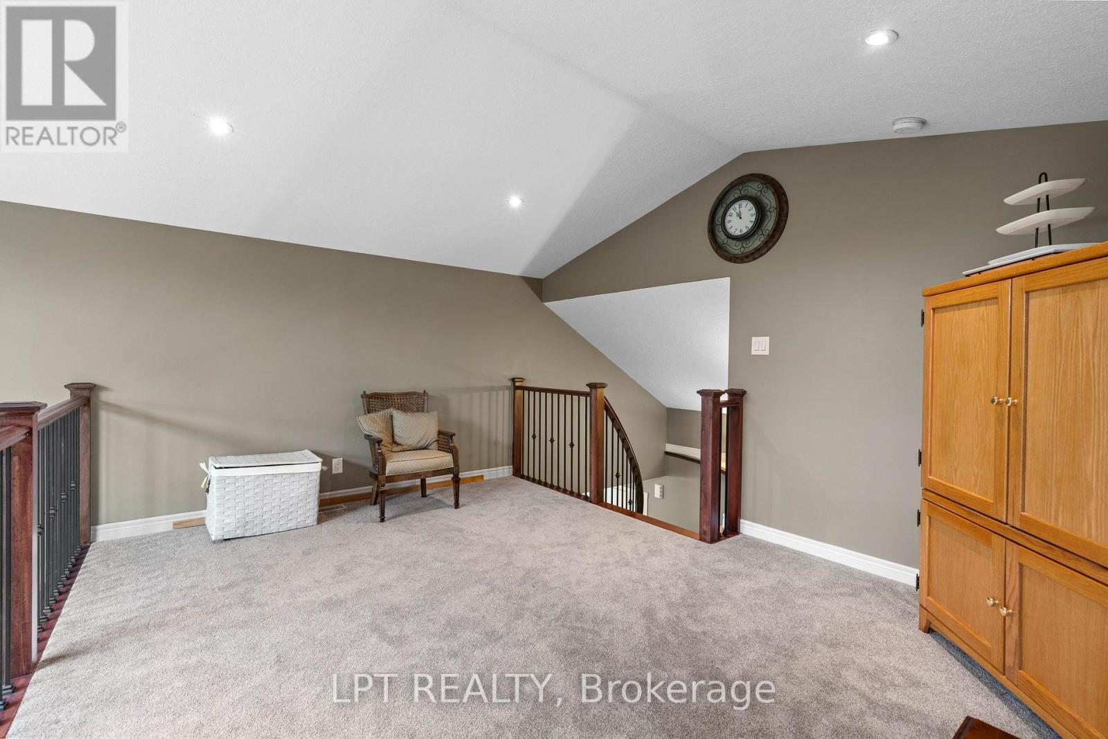 2 Birch Knoll Road, Georgina, Ontario  L0E 1R0 - Photo 28 - N13705454