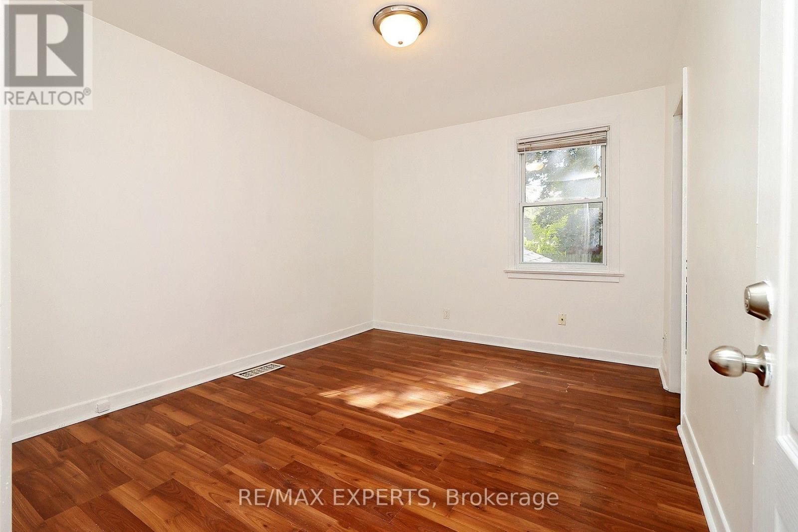 127 Whitney Avenue, Hamilton, Ontario  L8S 2G6 - Photo 12 - X13766644