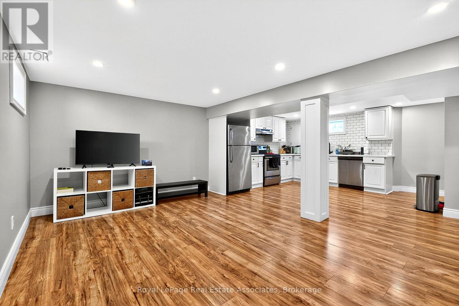 Lower - 312 East 45th Street, Hamilton, Ontario  L8T 3K8 - Photo 9 - X13785014