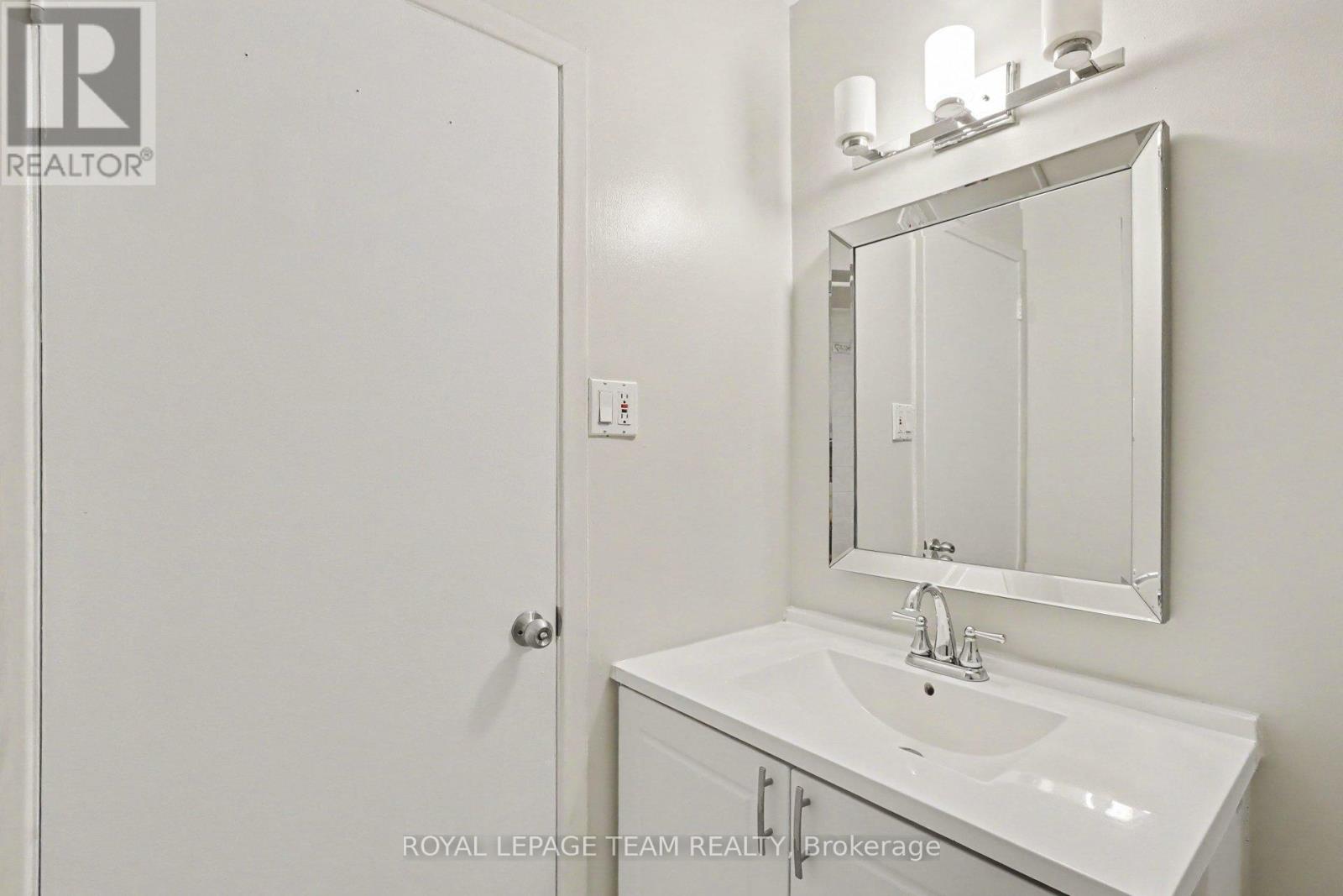 1377 Guthrie Street, Ottawa, Ontario  K2H 7B8 - Photo 11 - X13789620