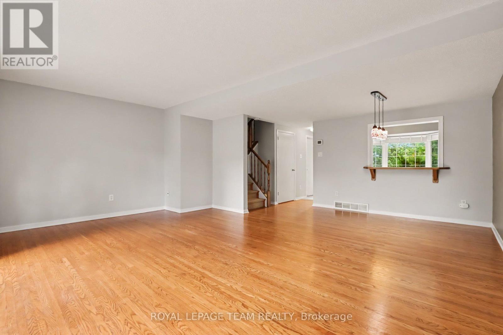 1377 Guthrie Street, Ottawa, Ontario  K2H 7B8 - Photo 3 - X13789620