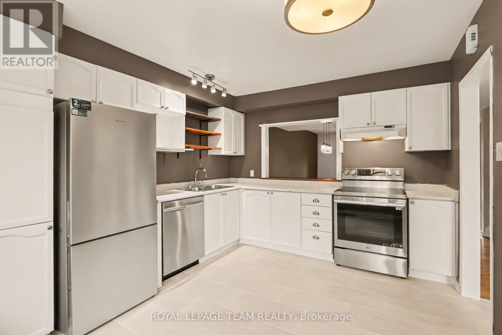 1377 Guthrie Street, Ottawa, Ontario  K2H 7B8 - Photo 5 - X13789620