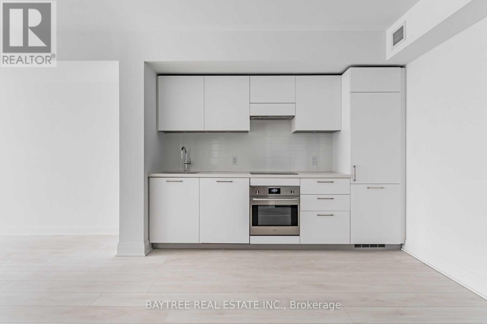 316 - 33 Frederick Todd Way, Toronto (Thorncliffe Park), Ontario  M4G 0C9 - Photo 2 - C13789678