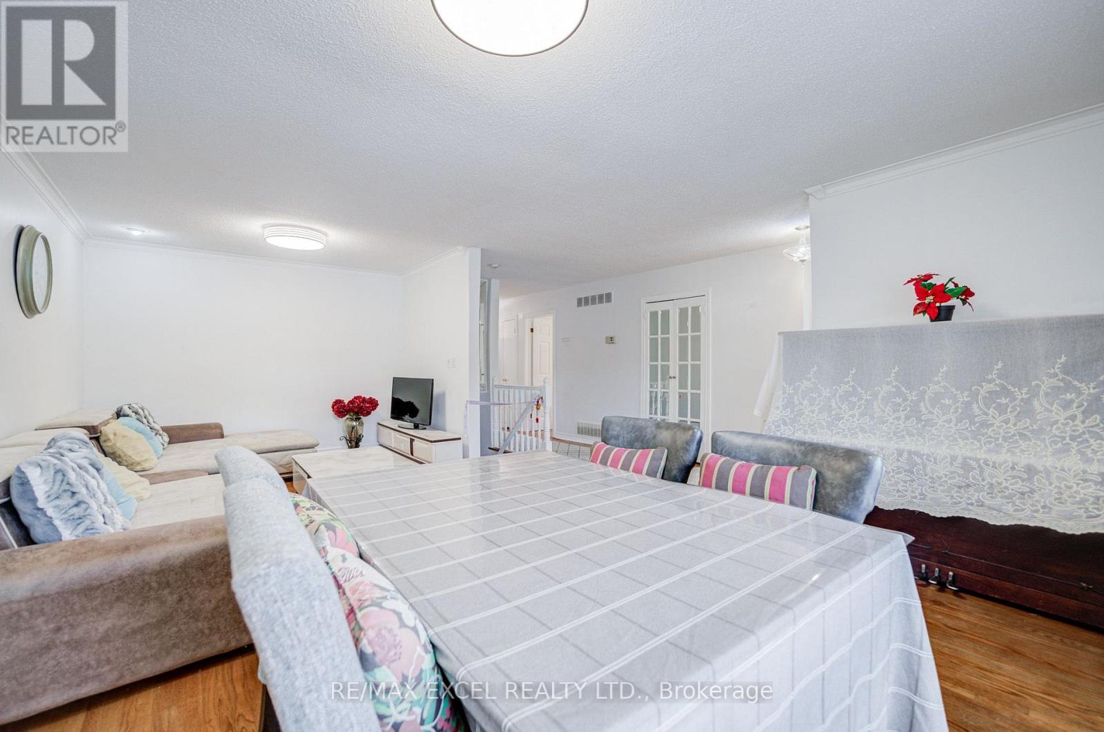 155 Edmonton Drive, Toronto (Pleasant View), Ontario  M2J 3X3 - Photo 9 - C13789680