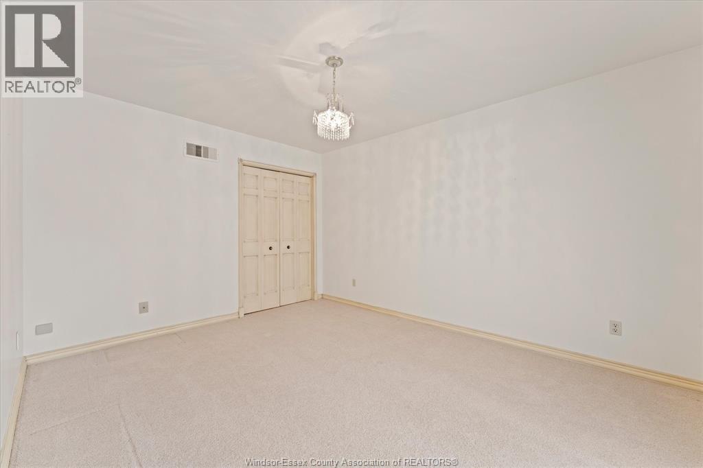 3696 Huntington Avenue, Windsor, Ontario  N9E 3N3 - Photo 25 - 26022627