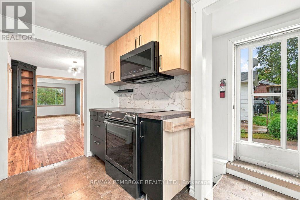 14 Summit Street, Deep River, Ontario  K0J 1P0 - Photo 22 - X13730488