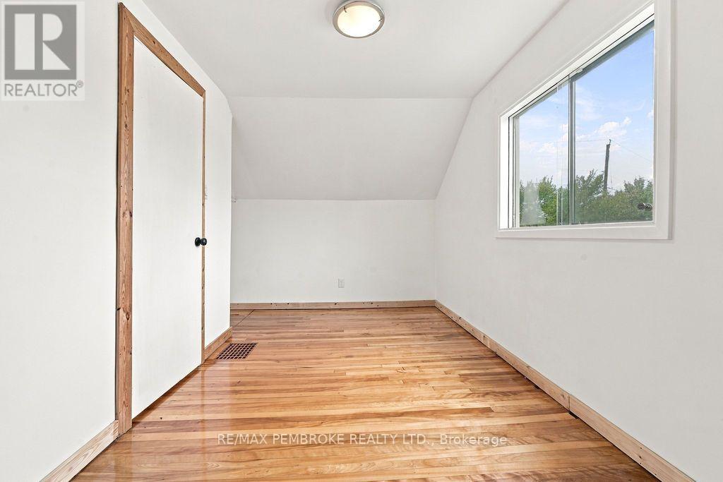 14 Summit Street, Deep River, Ontario  K0J 1P0 - Photo 35 - X13730488