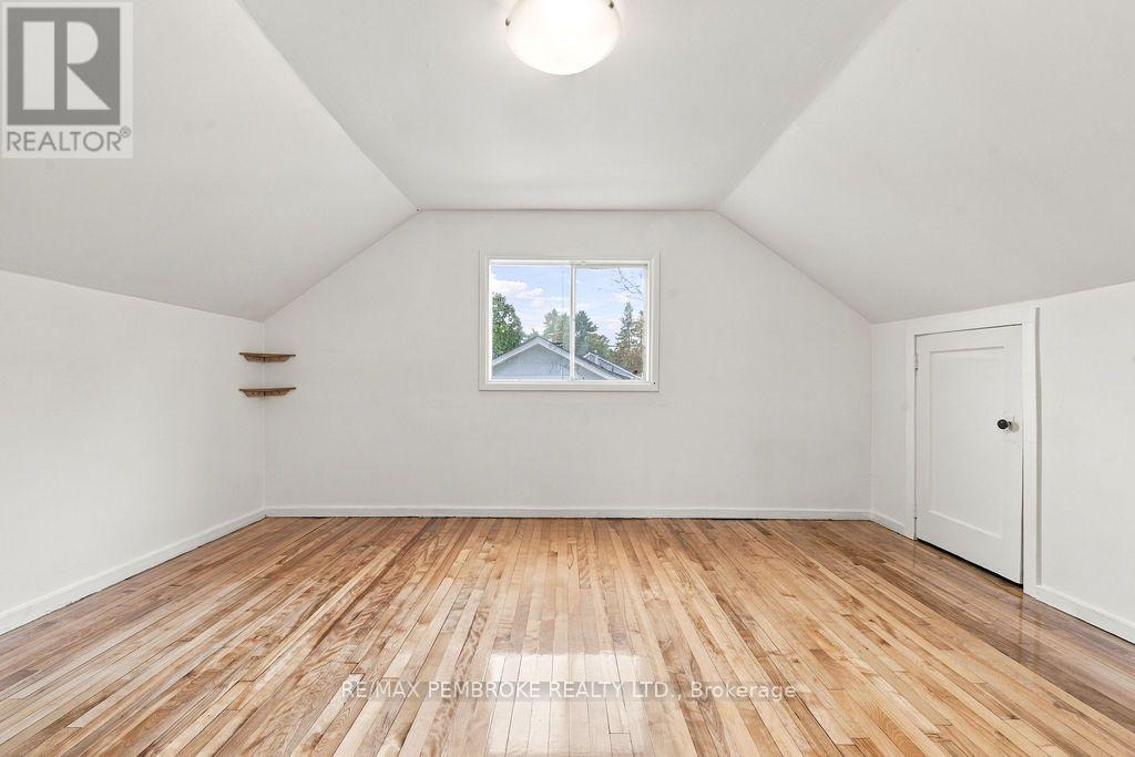 14 Summit Street, Deep River, Ontario  K0J 1P0 - Photo 33 - X13730488