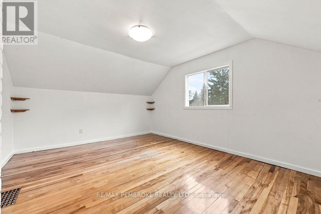 14 Summit Street, Deep River, Ontario  K0J 1P0 - Photo 37 - X13730488