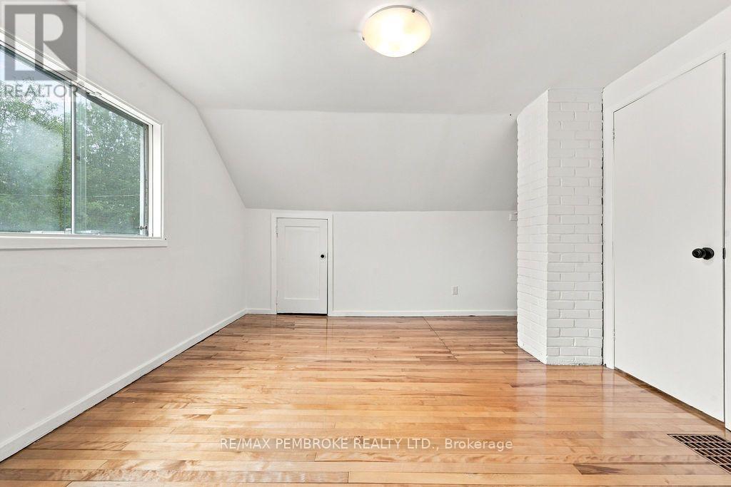 14 Summit Street, Deep River, Ontario  K0J 1P0 - Photo 39 - X13730488