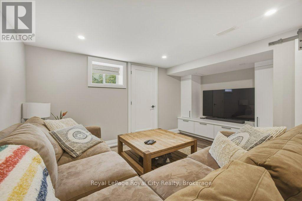 236 Stanley Street, Newmarket (Central Newmarket), Ontario  L3Y 4M9 - Photo 23 - N13789714