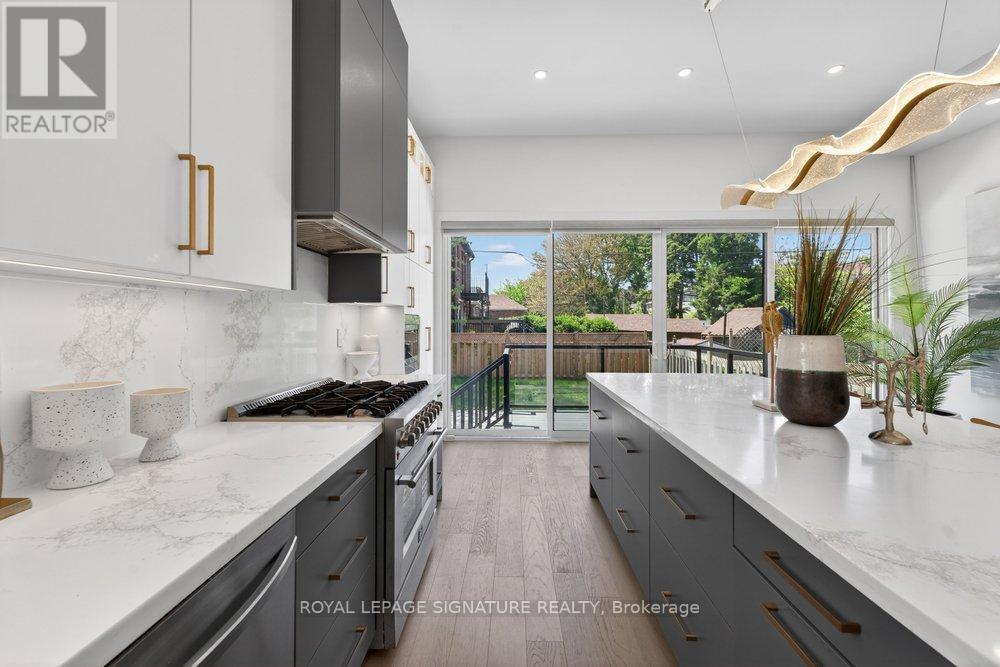 260 Dewhurst Boulevard N, Toronto, Ontario  M4J 3K8 - Photo 11 - E13789592