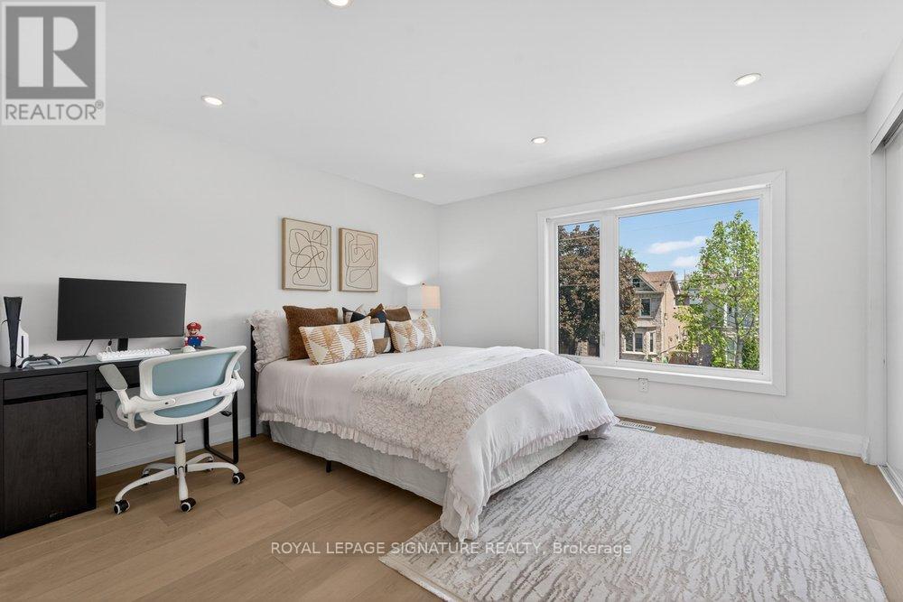 260 Dewhurst Boulevard N, Toronto, Ontario  M4J 3K8 - Photo 32 - E13789592