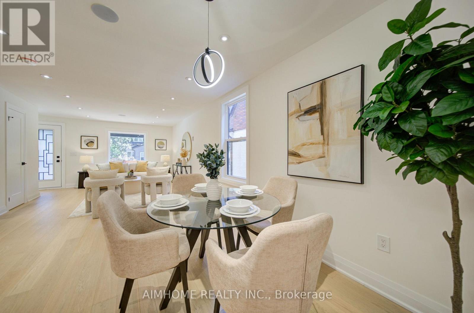 110 Bastedo Avenue, Toronto, Ontario  M4C 3N1 - Photo 13 - E13789740