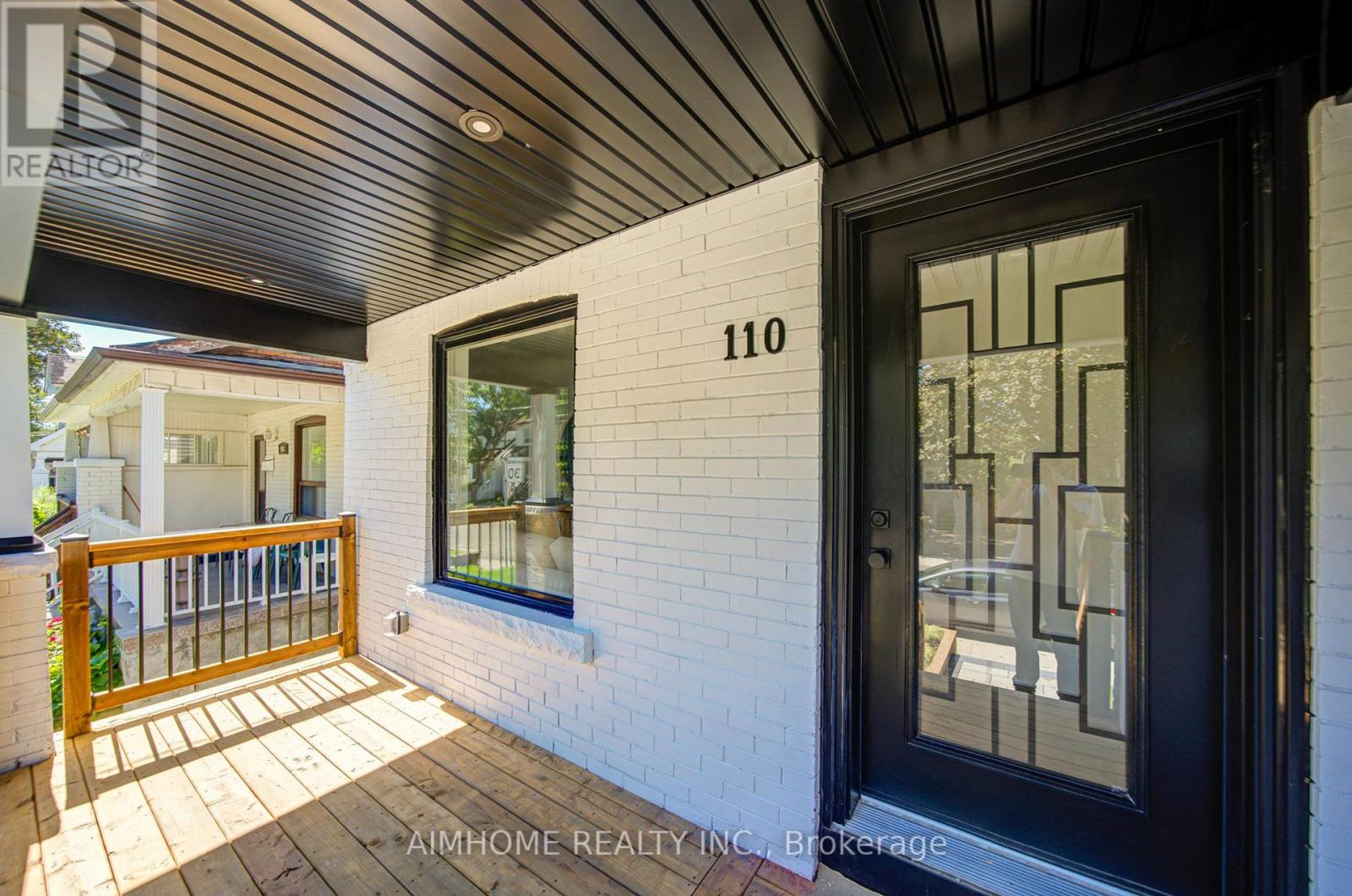 110 Bastedo Avenue, Toronto, Ontario  M4C 3N1 - Photo 3 - E13789740