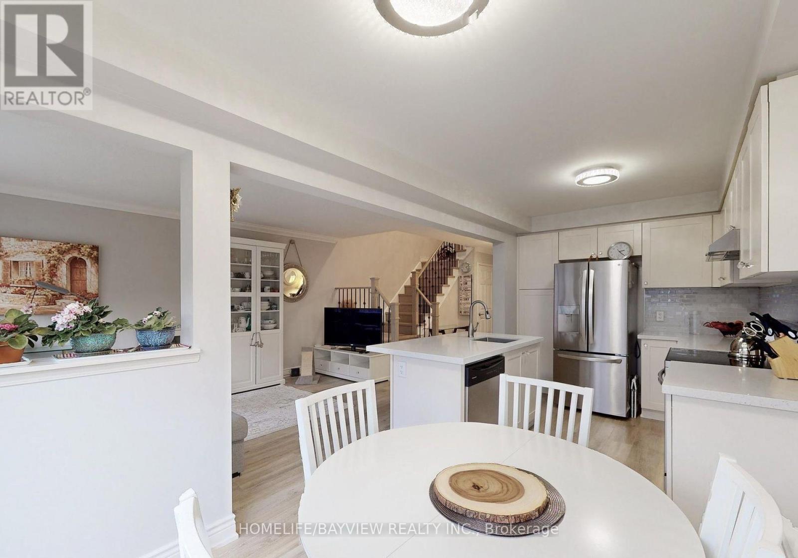 245 Orr Drive, Bradford West Gwillimbury (Bradford), Ontario  L3Z 0S3 - Photo 13 - N13789604