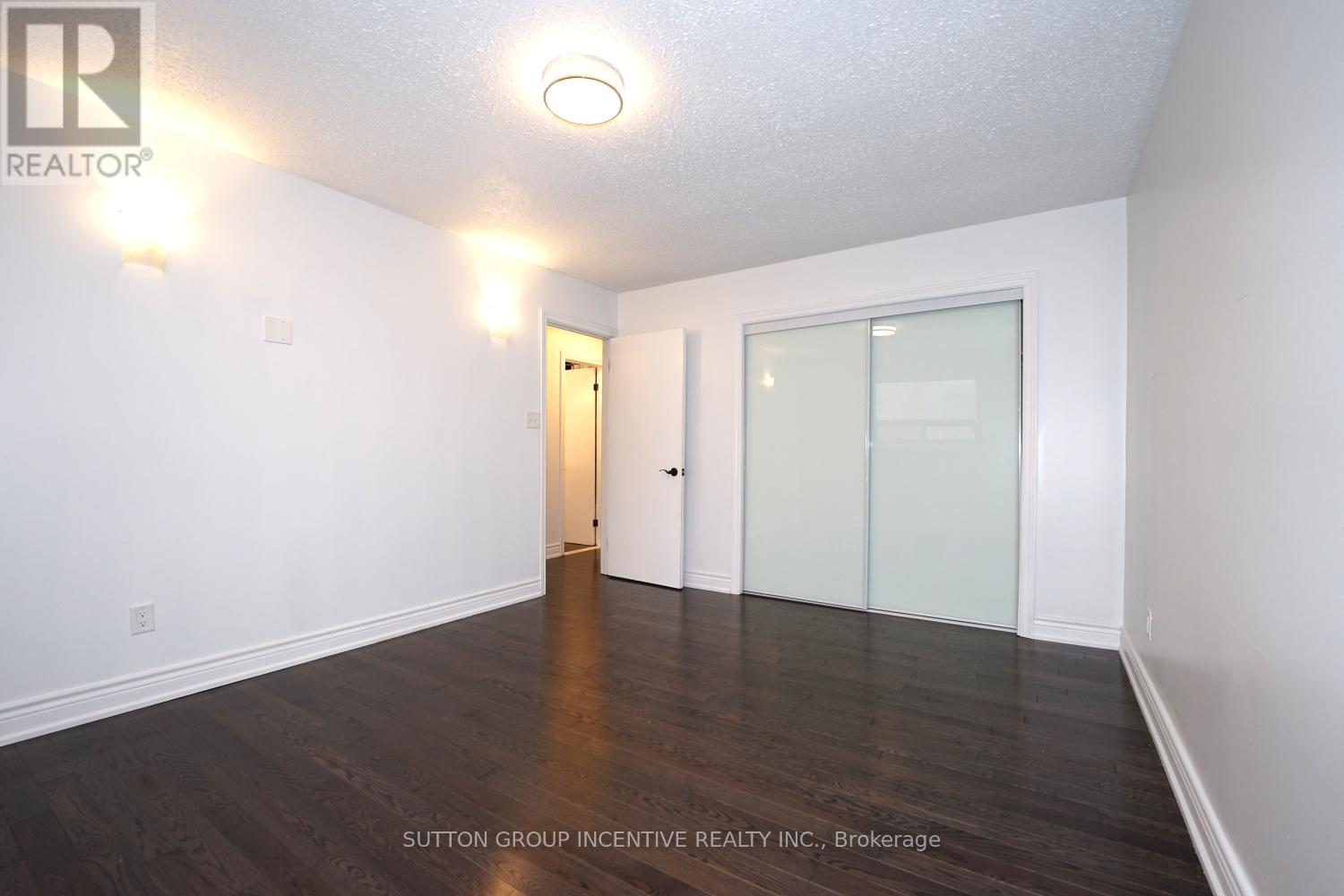 7 Huron Street, Barrie (North Shore), Ontario  L4M 5H2 - Photo 17 - S13789628