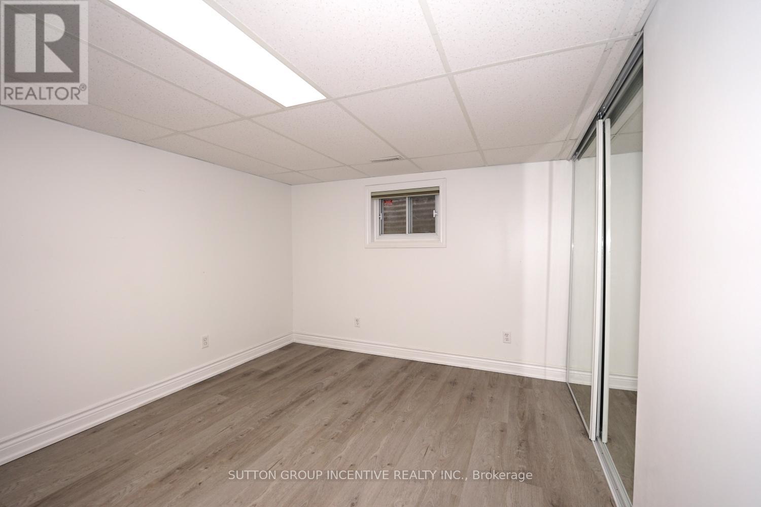 7 Huron Street, Barrie (North Shore), Ontario  L4M 5H2 - Photo 24 - S13789628