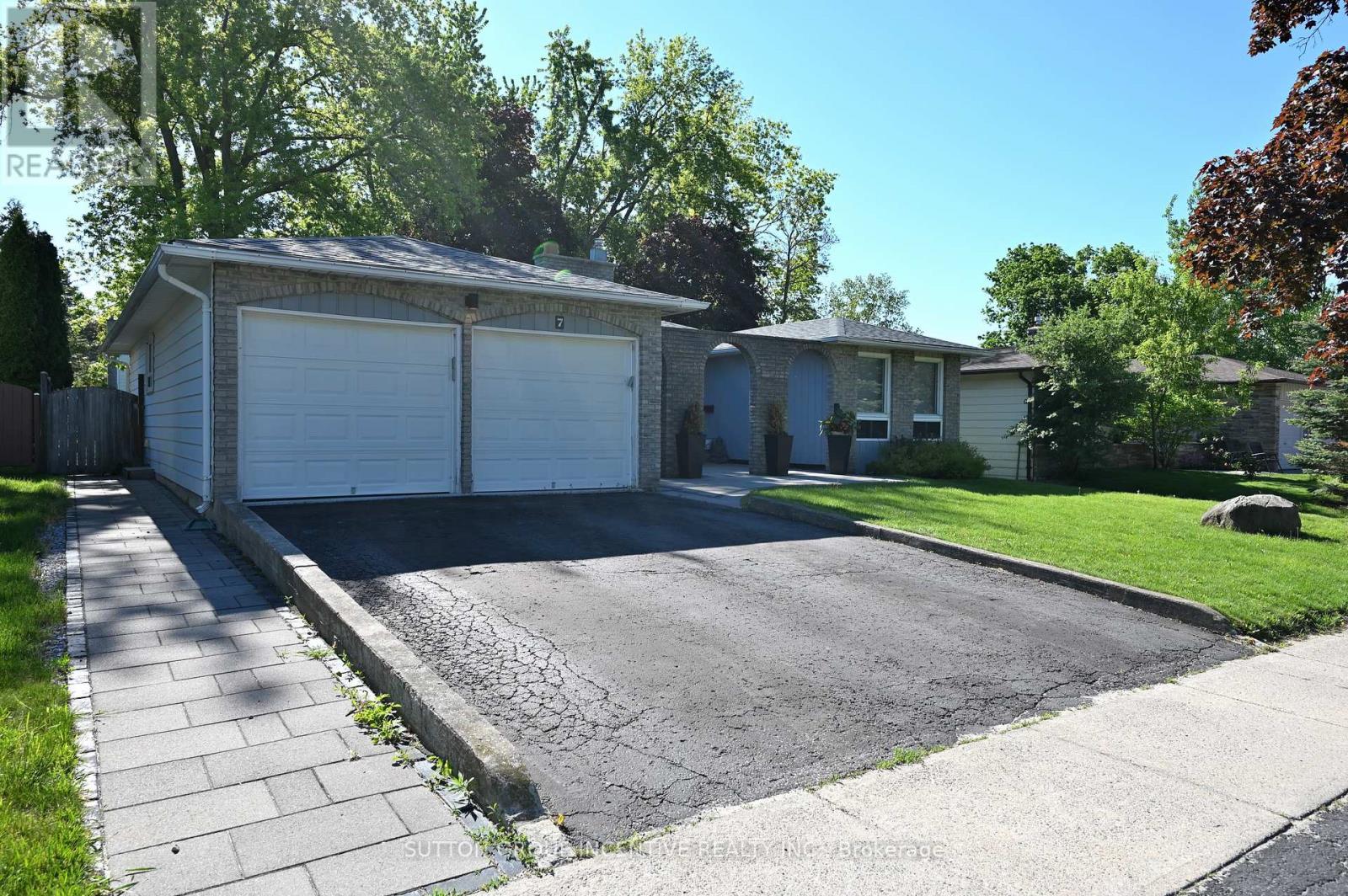 7 Huron Street, Barrie (North Shore), Ontario  L4M 5H2 - Photo 30 - S13789628