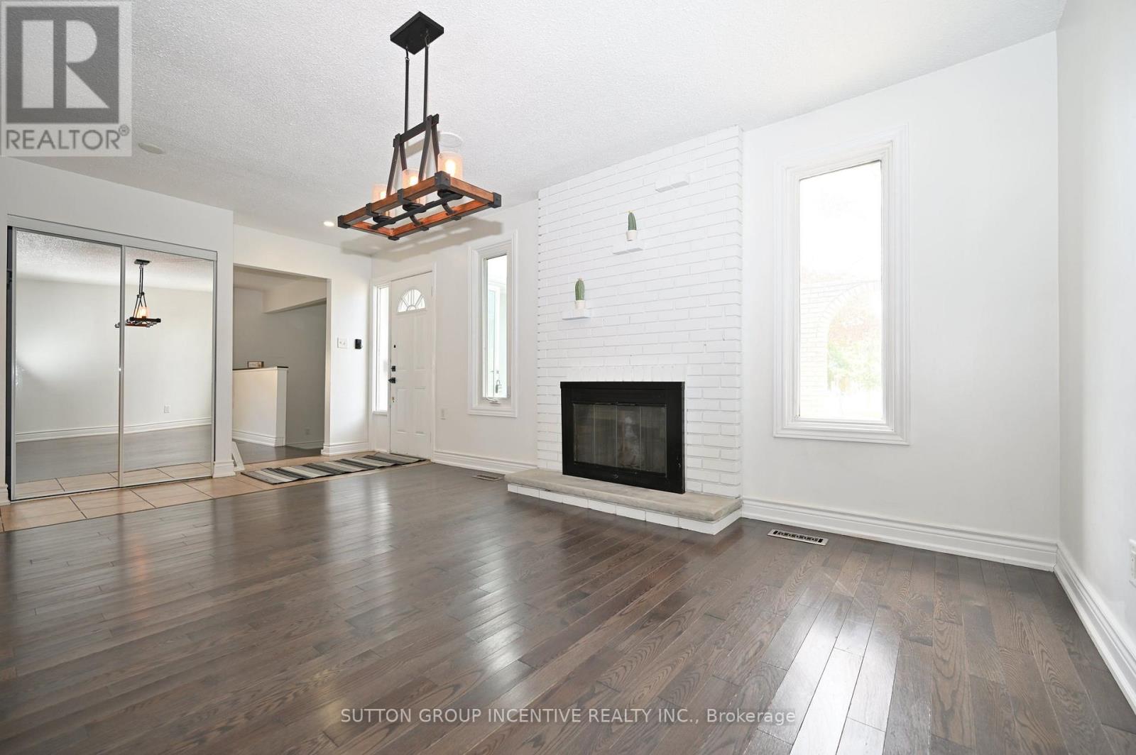 7 Huron Street, Barrie (North Shore), Ontario  L4M 5H2 - Photo 7 - S13789628