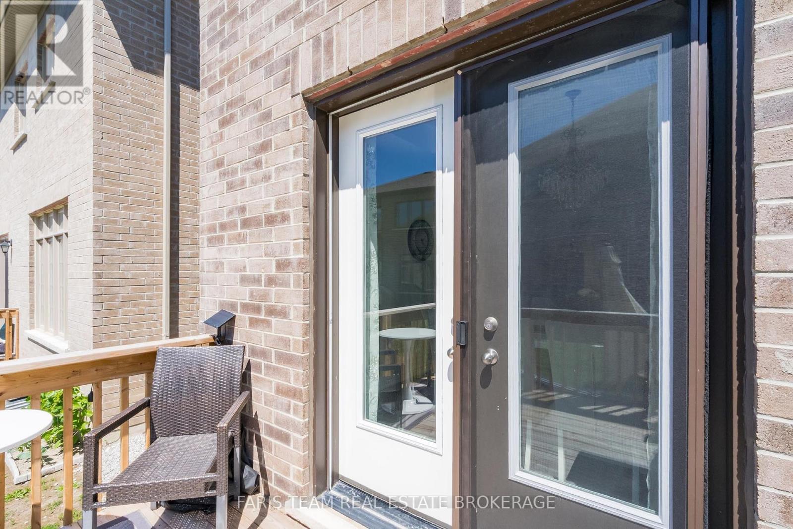 24 Sassafras Road, Springwater (Midhurst), Ontario  L9X 2C6 - Photo 34 - S13789746