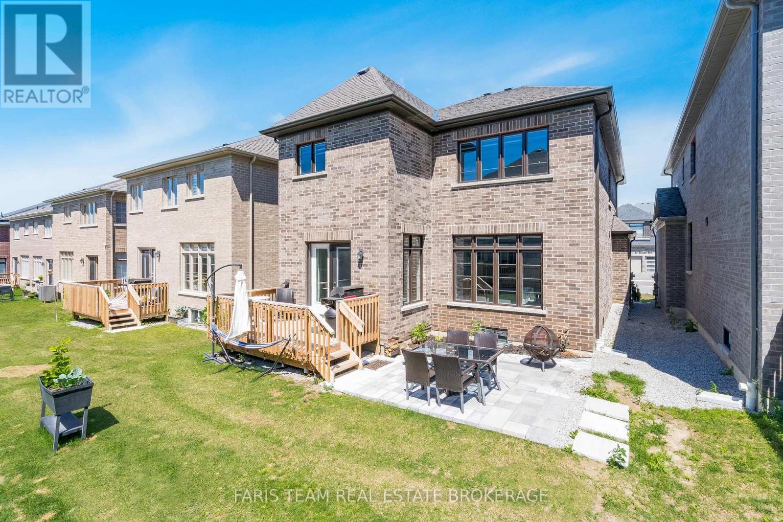 24 Sassafras Road, Springwater (Midhurst), Ontario  L9X 2C6 - Photo 38 - S13789746
