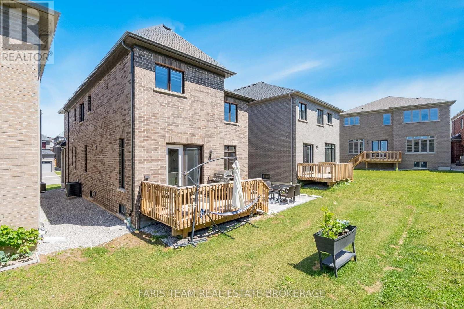 24 Sassafras Road, Springwater (Midhurst), Ontario  L9X 2C6 - Photo 39 - S13789746