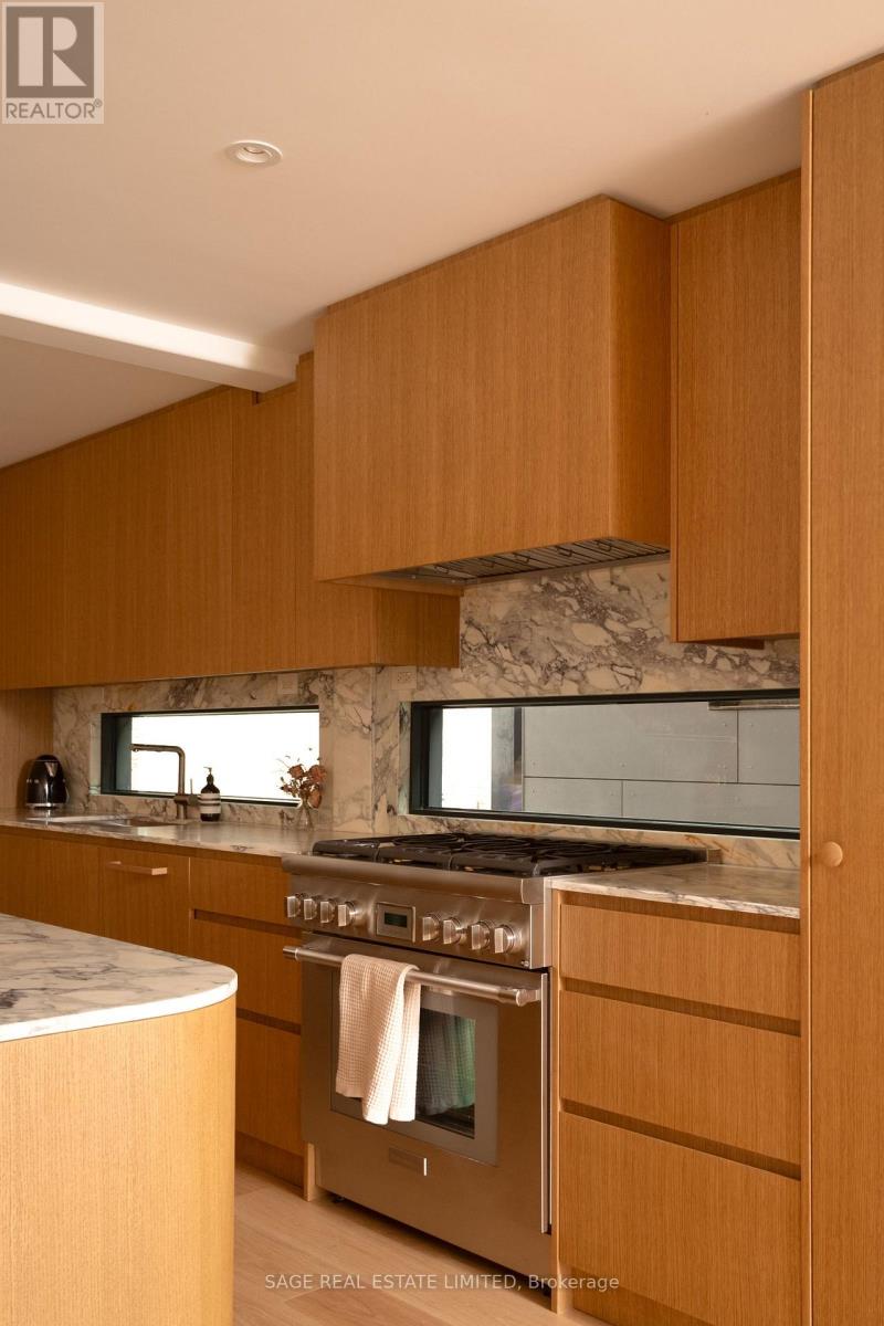47 Delaware Avenue, Toronto, Ontario  M6H 2S8 - Photo 15 - C13789546