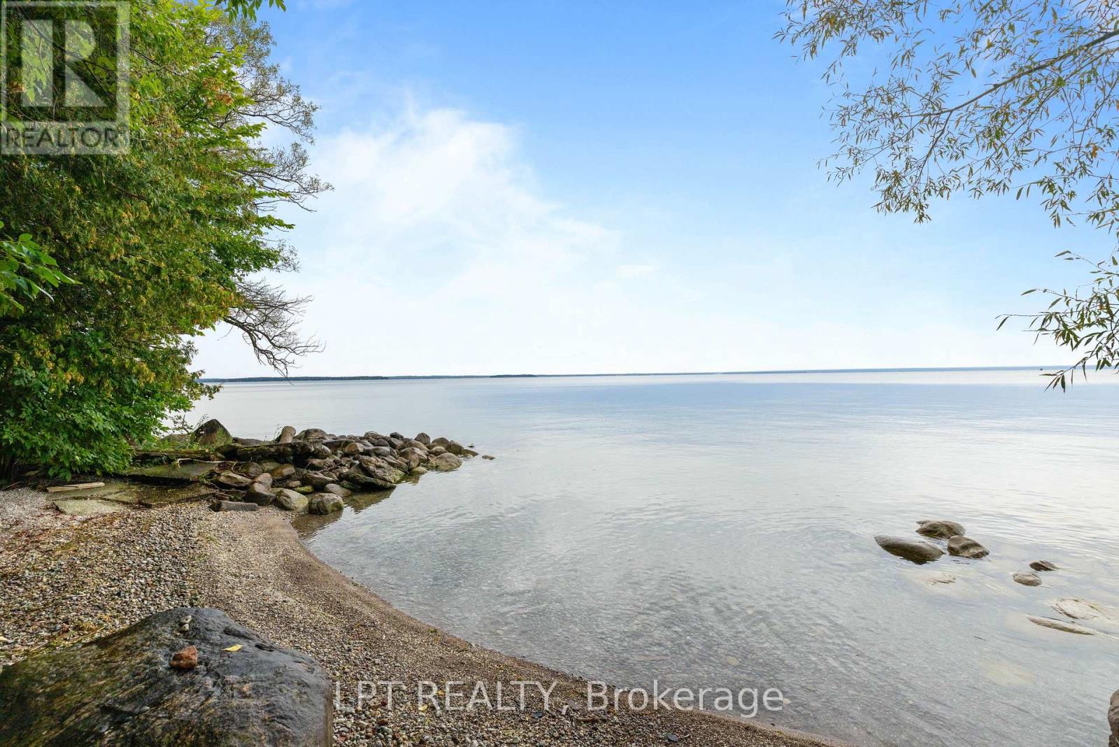 549 Lake Drive E, Georgina, Ontario  L0E 1S0 - Photo 2 - N13784286